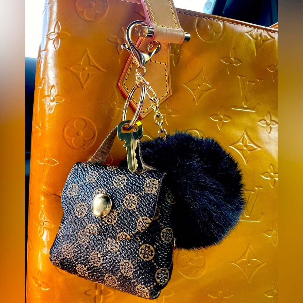 Authentic Louis Vuitton Lock & Key (314) w/ unbranded charms (both)